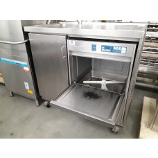 Frontlader Spülmaschine, Spüleinheit Frontlader Gastrospülmaschine Meiko 16 A CEE mit Laugenpumpe, mit Waschbecken u. Abtropffläche