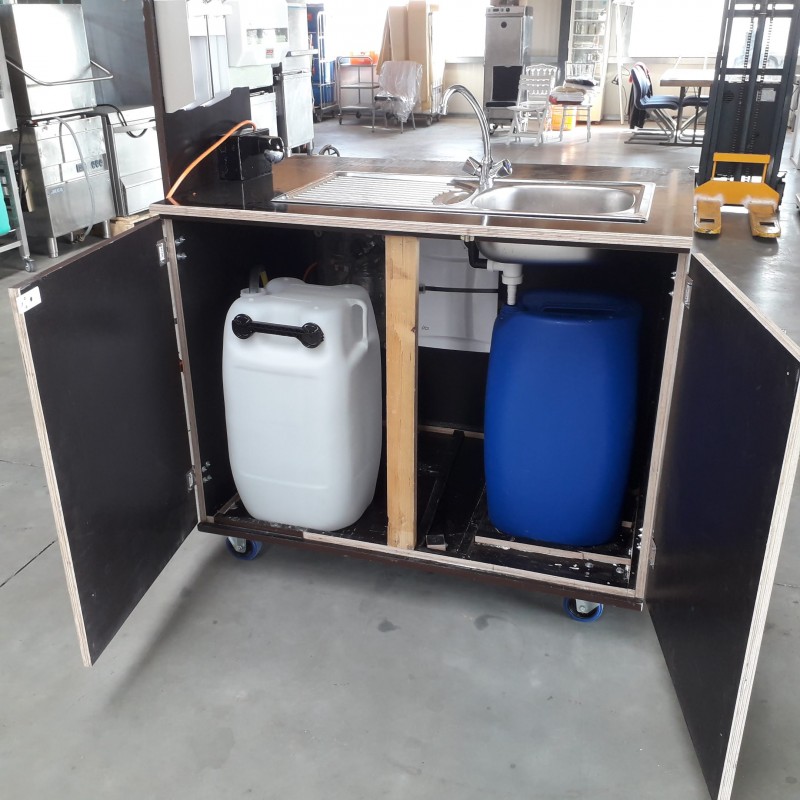 autarkes Handwaschbecken innen 