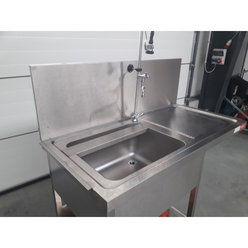 Spülbecken Einbecken mit Pendelbrause u. Durchlauferhitzer 32A Cee 